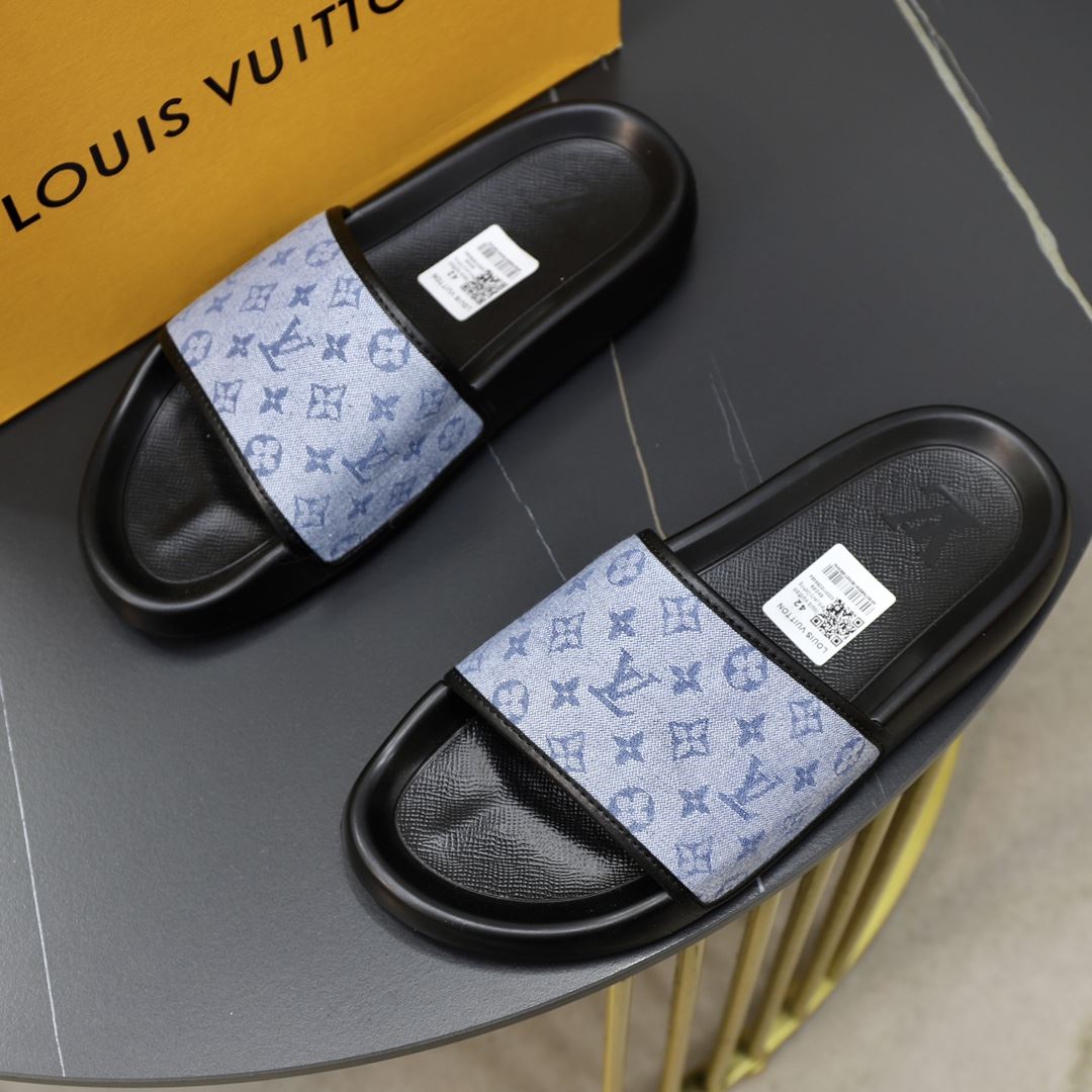 Louis Vuitton Slippers